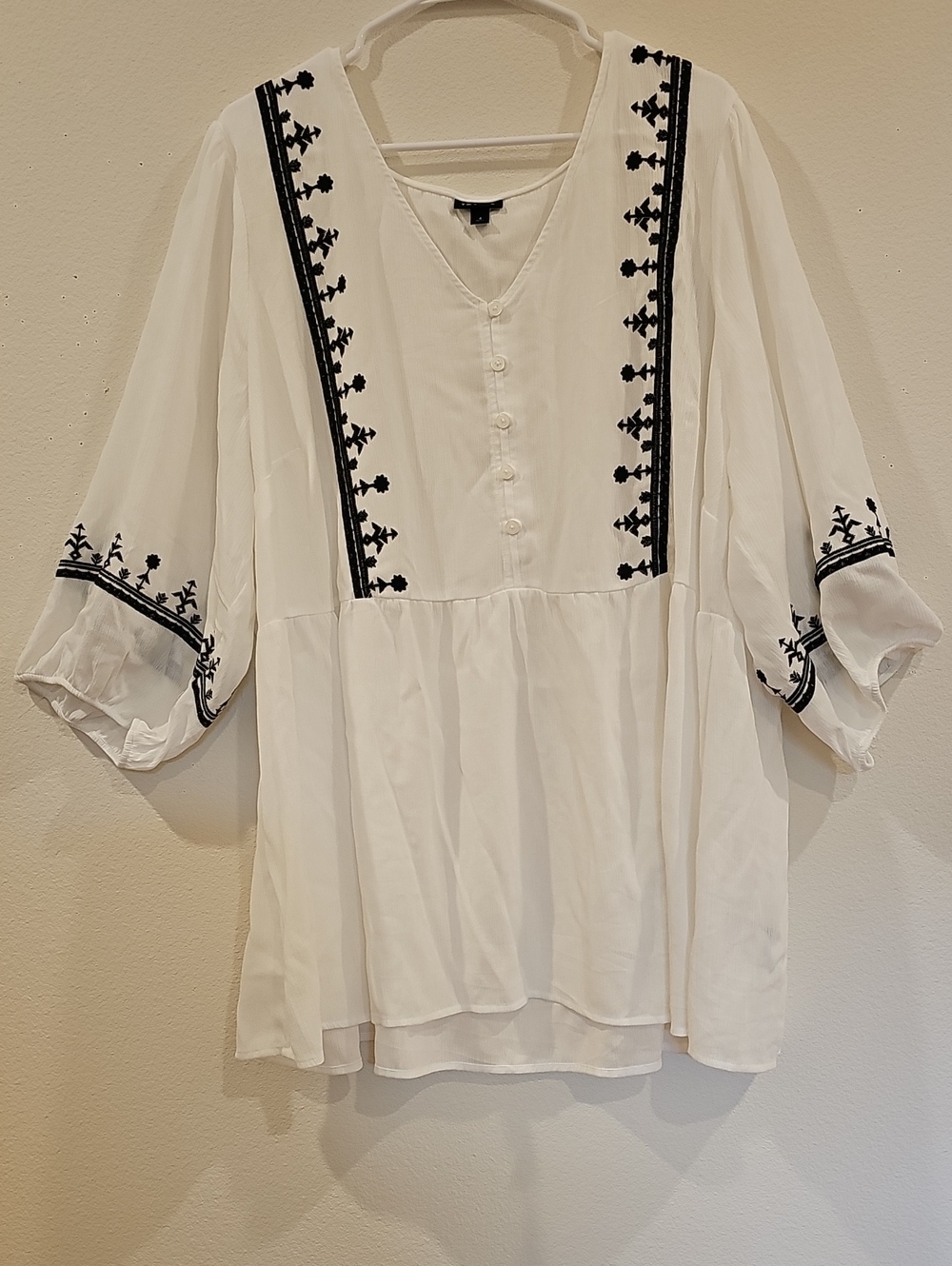 torrid White Tunic Blouse with Black Embroidery